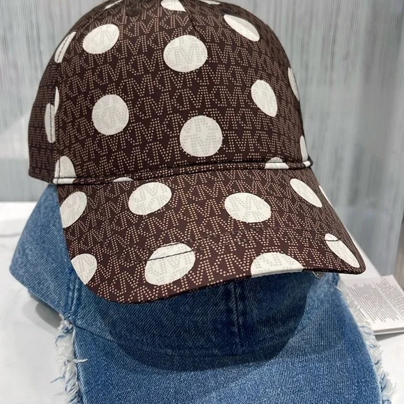 Michael Kors Women's Baseball Cap Hat Adjustable OS Chocolate BROWN DOTS NWT - Picture 15 of 16